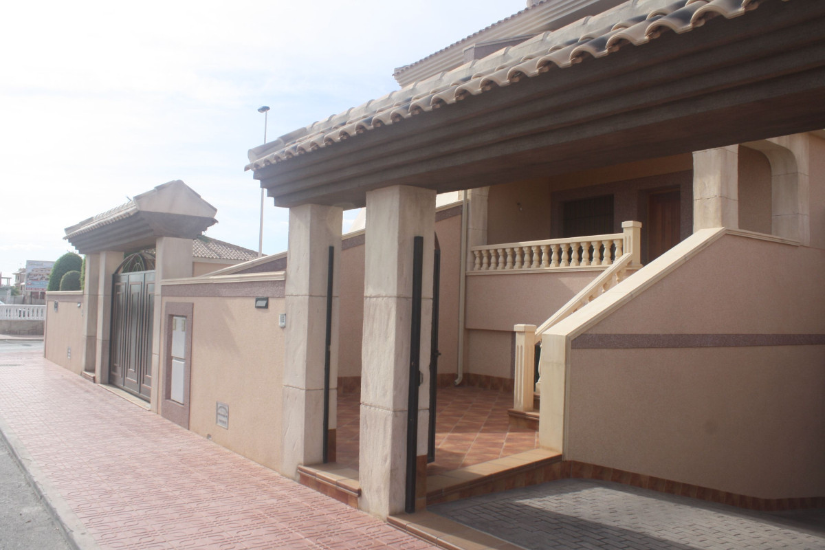 townhouse Torrevieja Alicante Torrevieja