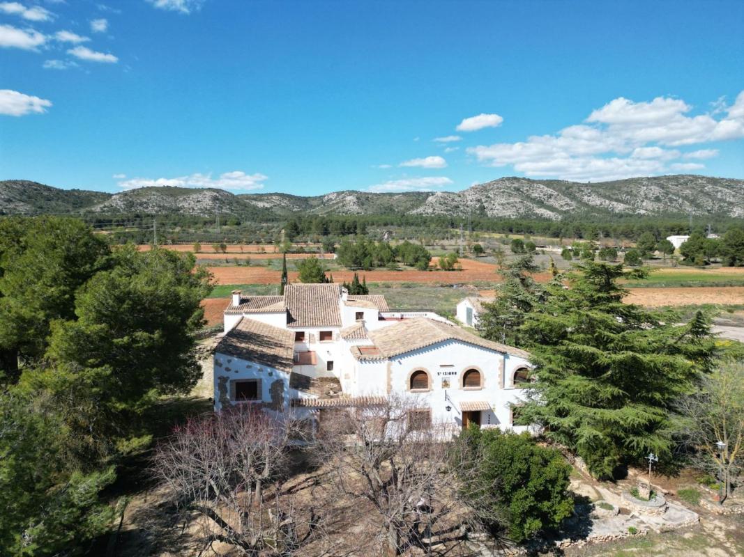shop Banyeres de Mariola Alicante Banyeres de Mariola